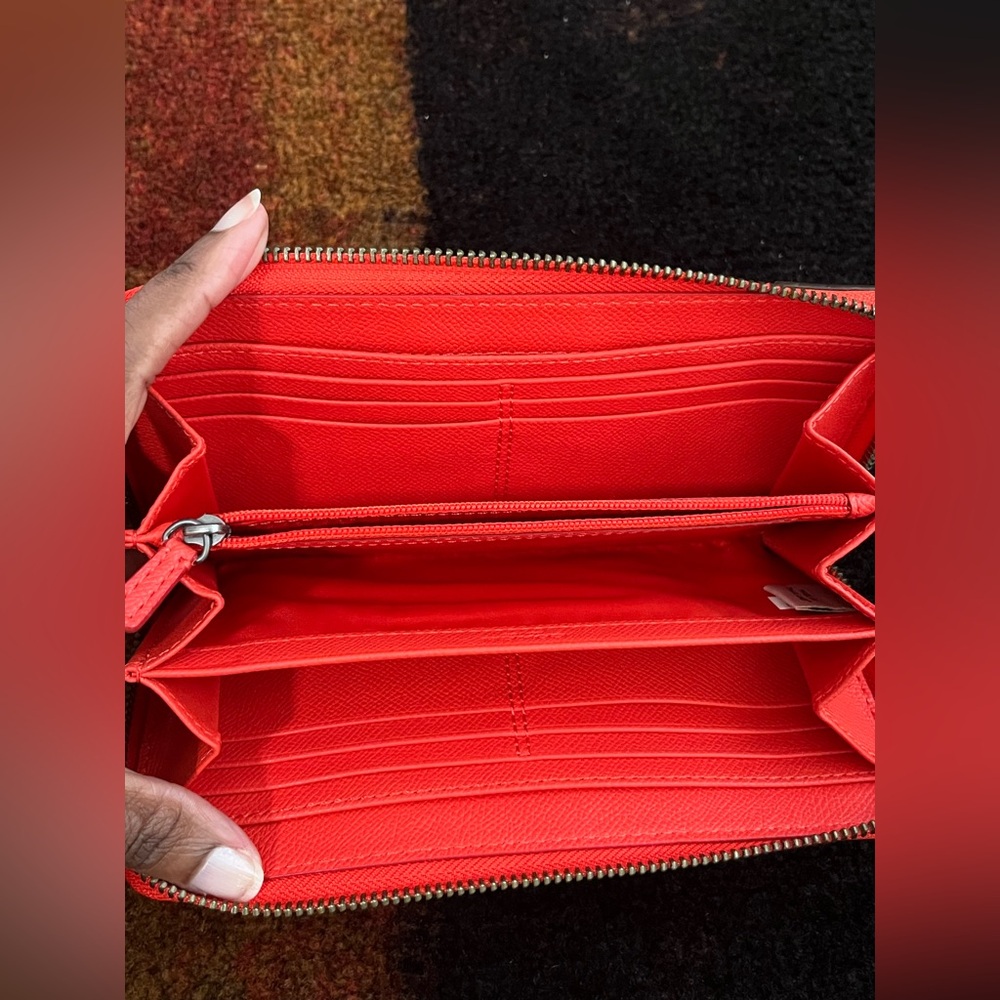 NWOT Coach Mickie Accordion Zip Wallet In Grain Leather (F52645) in Orange - Picture 6 of 15